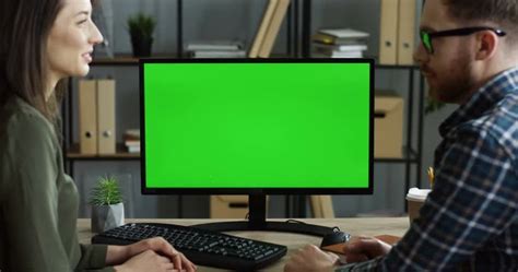 Computer Side Greenscreen 的图像结果