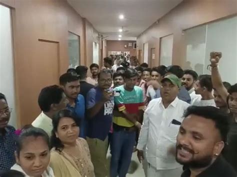 Navsari Vijalpore Palika's light department chairman and CO are still ...