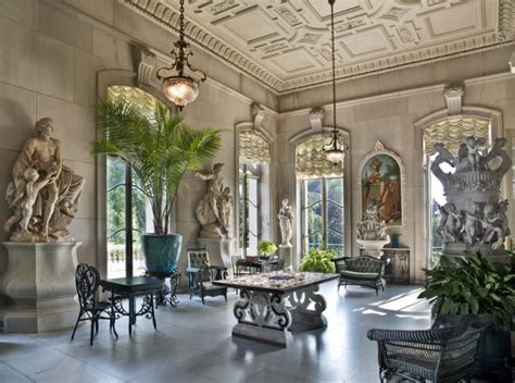 6 Top-Rated Newport Mansion Tours + Tips from a Local