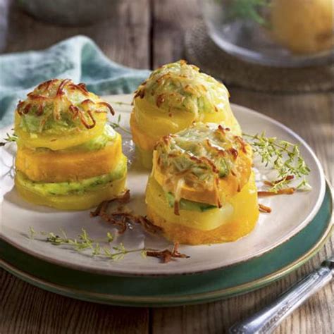 Timbal de calabaza y patata con bechamel de calabacín y queso ¡una delicia!