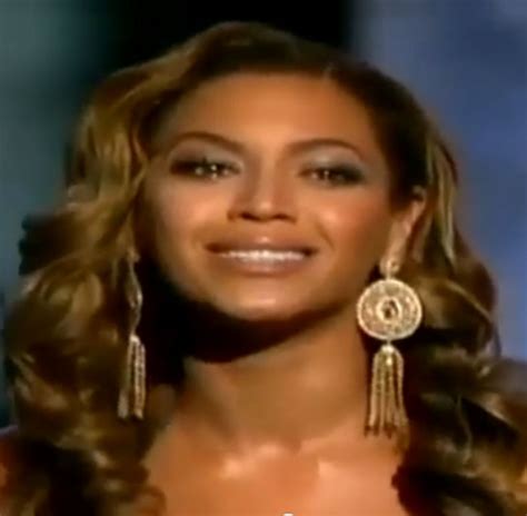 Diva Devotee: Beyonce- "Halo" live at NAACP