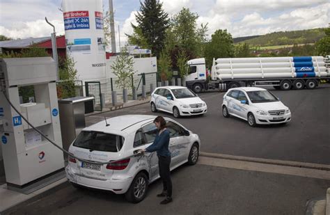 Germany's first hydrogen filling station on the autobahn opens ...