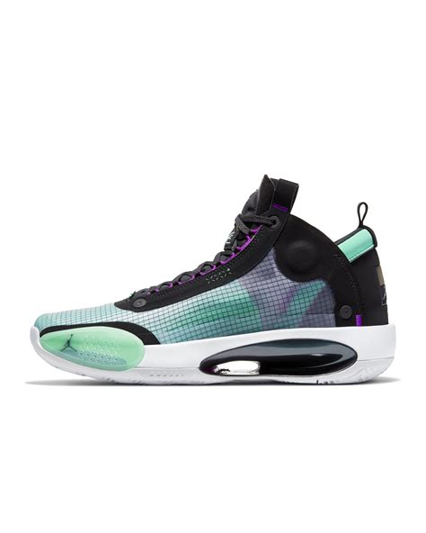 16 Best Pairs of Basketball Shoes for Men 2022