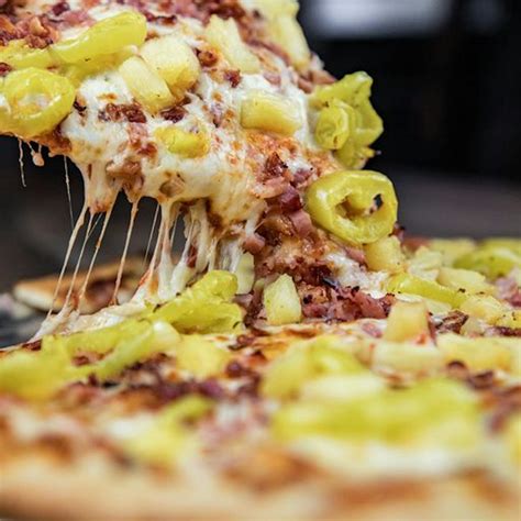 Sanders Ferry Pizza and Pub | Pizza Restaurant in Hendersonville, TN