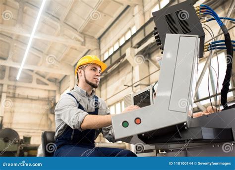 The Machine Operator Peeping Another Machine Operator Working 的图像结果