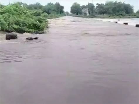 Several villages in Saurashtra region flooded after heavy rains - Many ...