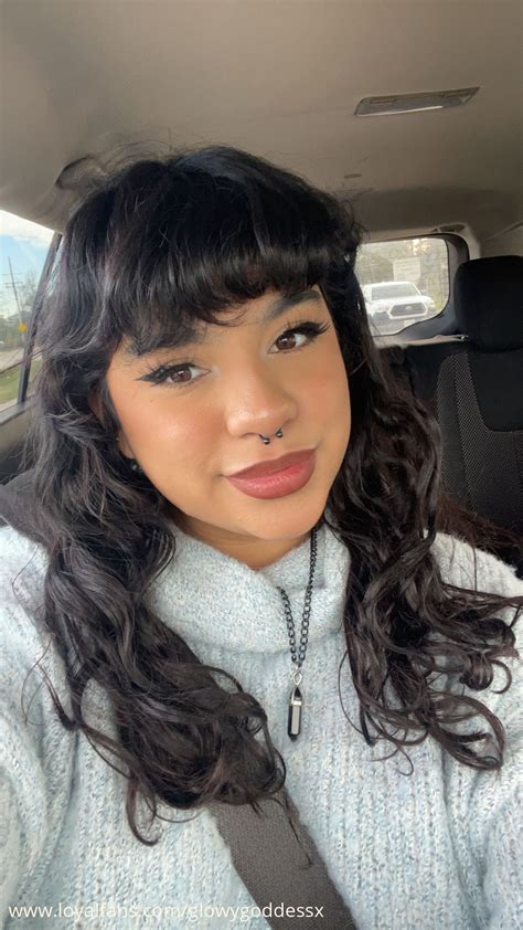 GlowyGoddessX's videos and clips | Official account | LoyalFans