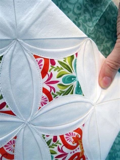 Cathedral Window Quilting Tutorial 的图像结果