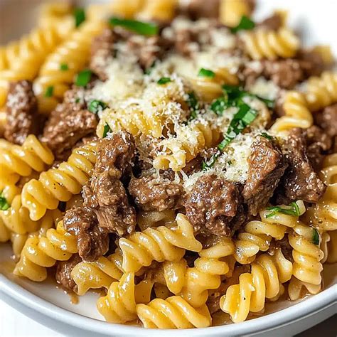Beef and Rotini in Garlic Parmesan Sauce - Easy Recipe