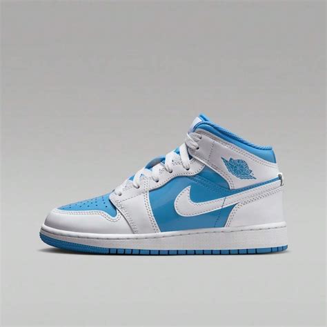 Nike 2025 Boys' Air Jordan 1 Mid SE (GS) Basketball Shoes High-Top ...
