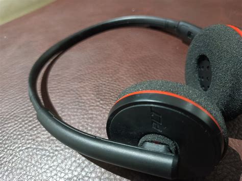 Plantronics Blackwire C3220 209745-201 Wired On Ear Headphone (Black ...