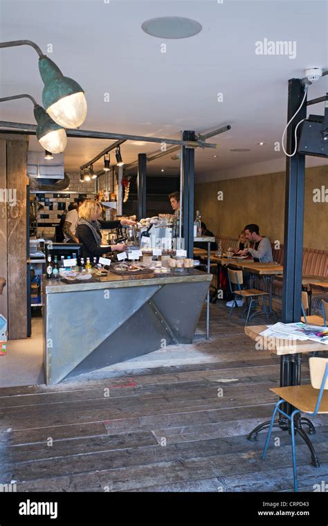 Restaurant Eating 的图像结果