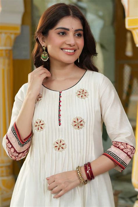 Buy the Latest Handcrafted Designer Kurtas for Women Online | Cotras