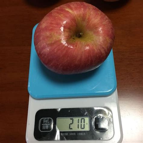 一个苹果大约重多少克,一个苹果多少克,一个苹果_大山谷图库