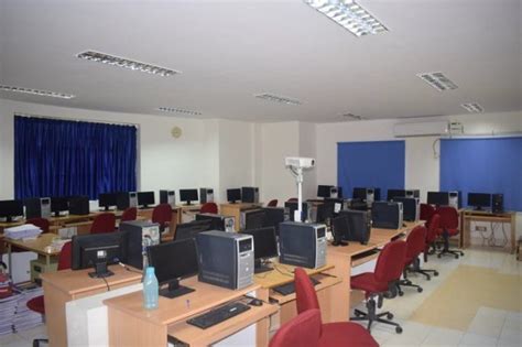 Computer Lab – Chebrolu Hanumaiah Institute Of Pharmaceutical Sciences ...