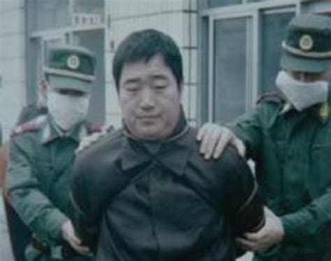 中国悍匪排行，他12年杀死24人，他受过特种兵训练|特种兵|悍匪|训练_新浪新闻