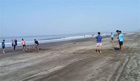 Navapur Beach In Maharashtra Has Stunning Black Sand! | WhatsHot Pune