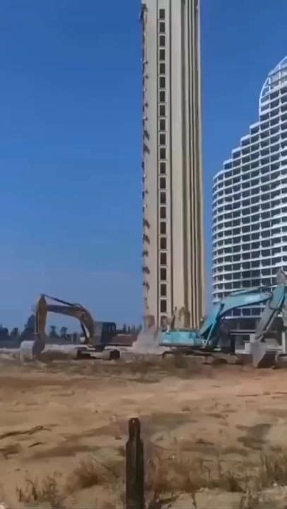 Building Demolition Compilation 的图像结果