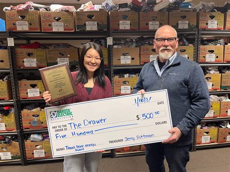 Dakota Electric Community Award – Dakota Electric Association®