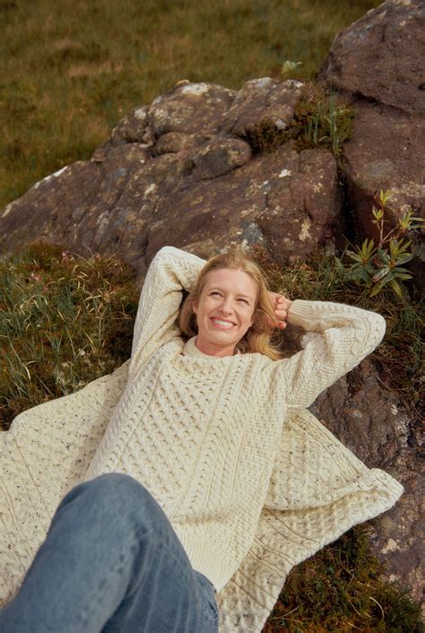 Aran Wool Womens Sweater | Cream | Aran Woollen Mills