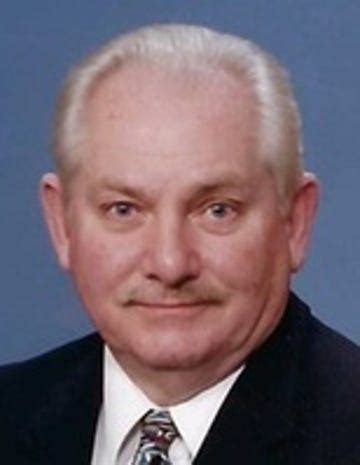 William E. Hall Obituary - Ellwood City Ledger