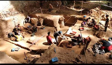 Discovery of 16,000-year-old skeleton, crystals and stone tools in ...