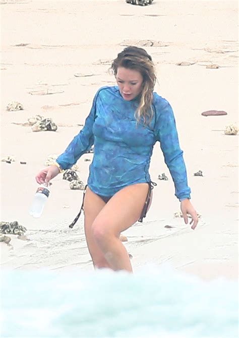 Hilary Duff in Bikini - Beach in Puerta Vallarta 11/12/ 2016 • CelebMafia