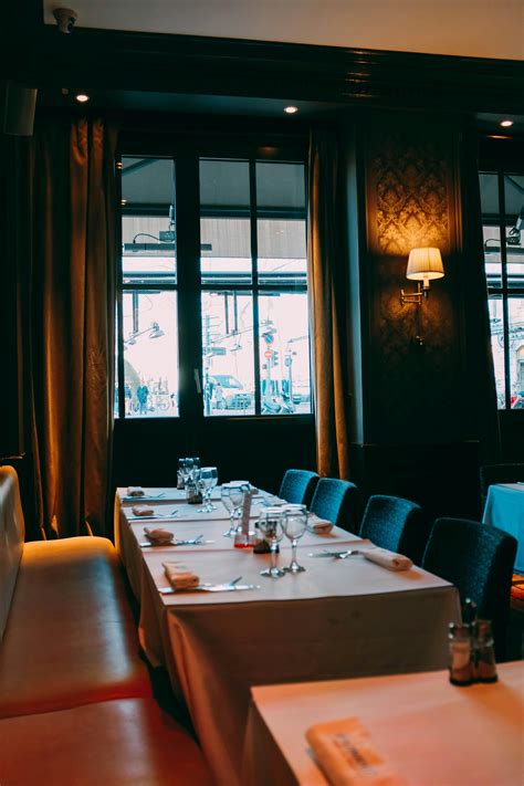 Restaurant Front Design Fancy 的图像结果