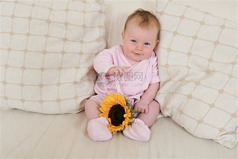 女婴画像高清图片下载-正版图片501484249-摄图网