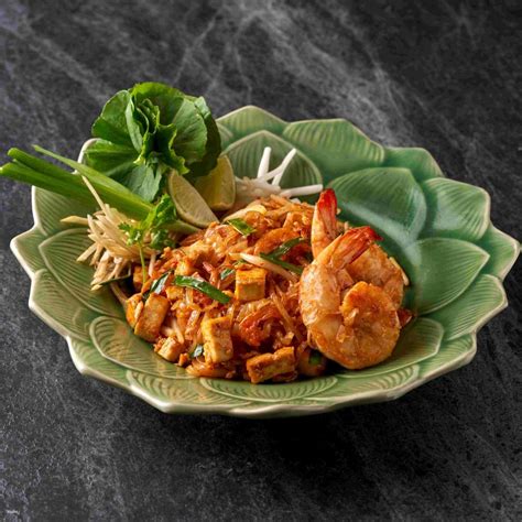 Thai Set Lunch at Erawan Tea Room by Grand Hyatt Erawan Bangkok ...