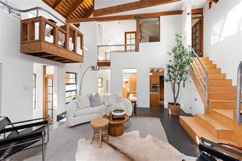 Photo 4 of 18 in Architect Frederick Fisher's Caplin House—Designed ...