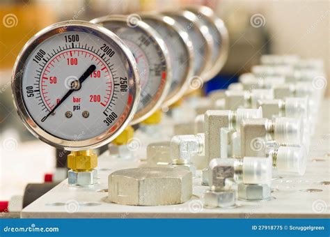 Hydraulic Pressure Gauge stock image. Image of equipment - 27918775