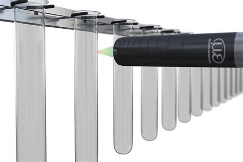 Bottom thickness medical glass | Micro-Epsilon