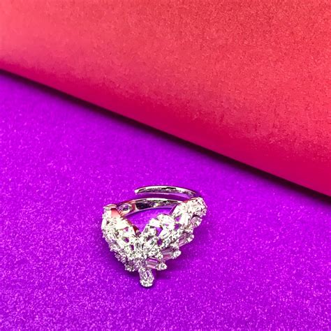 Rings for her – Naira Jewels