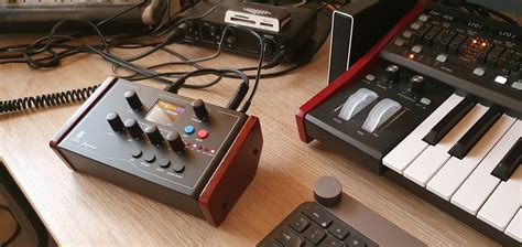Jeannie 8 voice polyphonic DIY Synthesizer - Related Projects ...