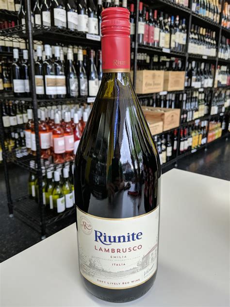 Riunite Lambrusco 2019 1.5L - Divino