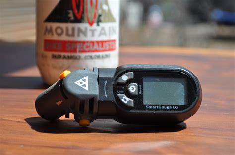 How to Dial the Perfect MTB Tire Pressure | GearJunkie
