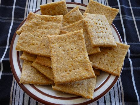Healthy Cooking: Whole Wheat Crackers (easy!)