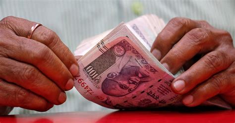 How Indian employees can manage personal finances as they face lay-offs ...