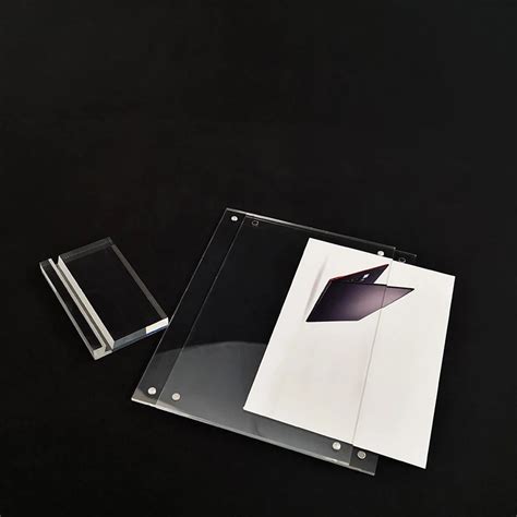 Computer Frame Transparent 的图像结果