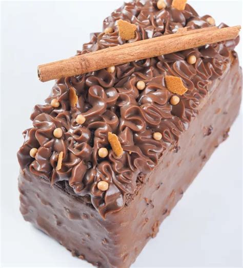 Tropical Travel Cake - Online | chocolate-academy.com
