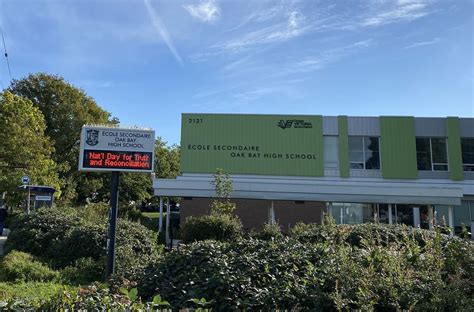 Screenagers: Growing Up in the Digital Age, 2121 Cadboro Rd., Victoria ...