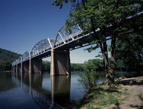 The 1939 Point of Rocks Bridge over the Potomac River, Point of Rocks ...