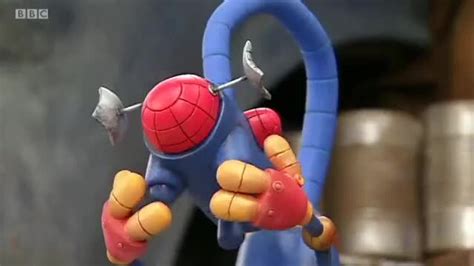 Little Robots the Show Must Go On 的图像结果