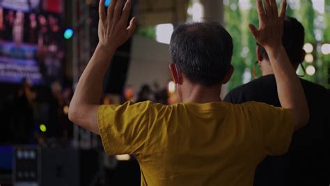 Singing Praises 的图像结果