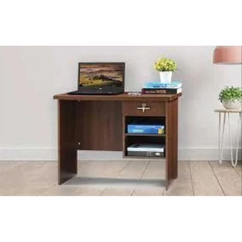 Computer Shop Table 的图像结果