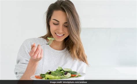 क्या आप टाइम पर करते हैं ब्रेकफास्‍ट, लंच और डिनर, क्या हैं इन्हें करने ...