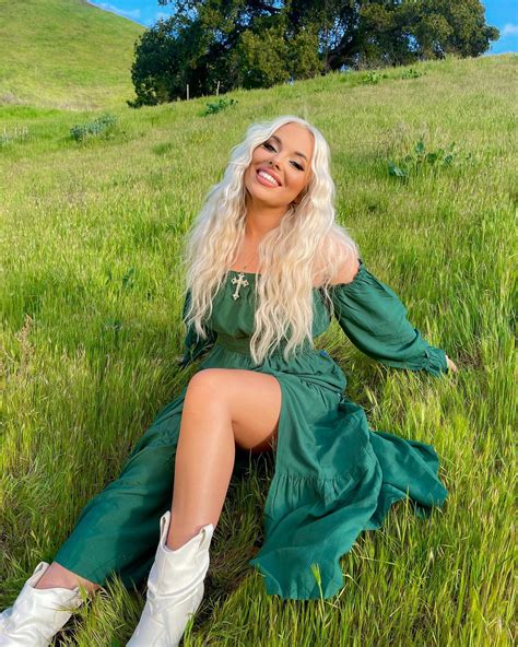 Cassidy Payne | Happy St. Patrick’s Day from your favorite Irish girl 🍀🇮🇪 | Instagram