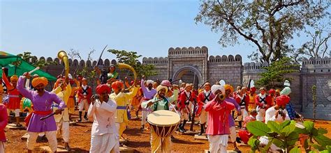 Theme parks in Karnataka - Shilpa Kala Kutir Gotagodi Shiggaon