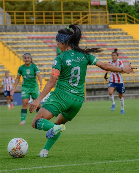 Soccer Ball Photography 的图像结果